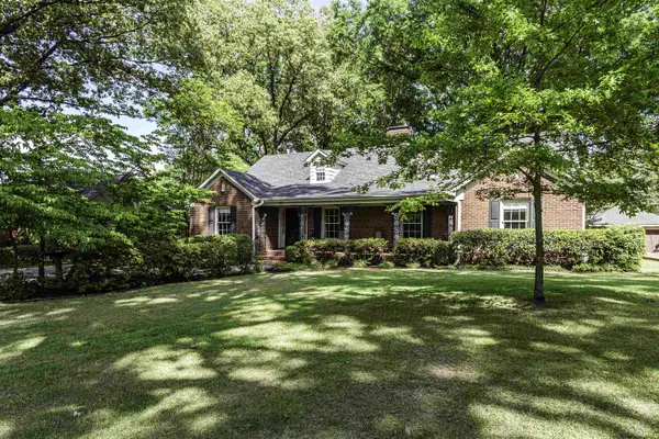 480 COLONIAL RD, Memphis, TN 38117