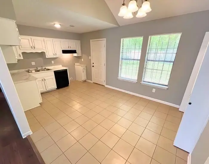 5138 CHANTILLY DR, Memphis, TN 38127 - #3