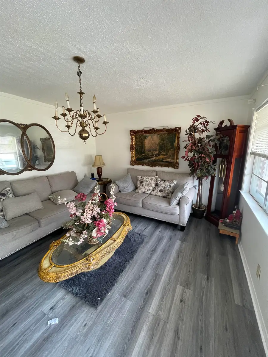 3966 HEDGEROW DR, Memphis, TN 38109 - #2