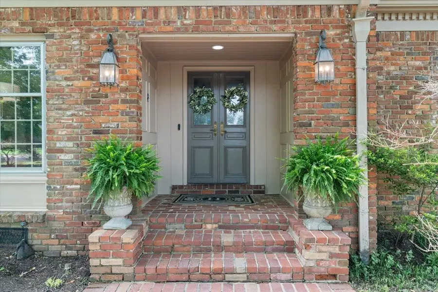 5501 S ANGELA RD, Memphis, TN 38120 - #2