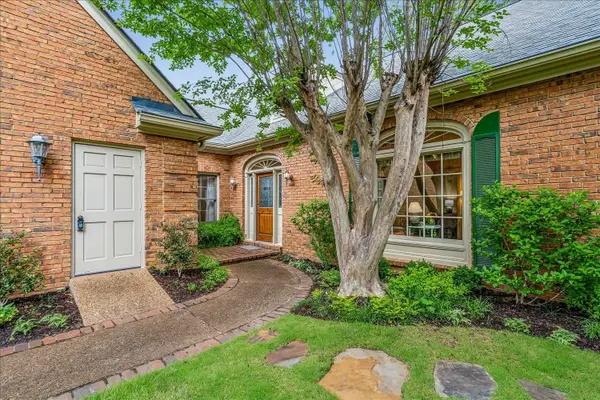 4640 PEPPERTREE LN, Memphis, TN 38117