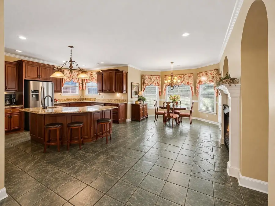 985 COLLINGHAM CV, Collierville, TN 38017 - #3