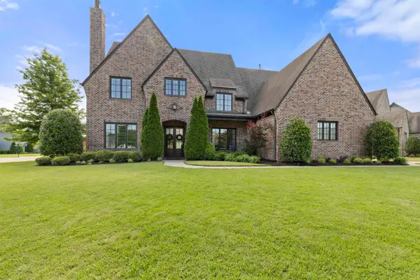 1676 HORSESHOE BEND TRL, Collierville, TN 38017
