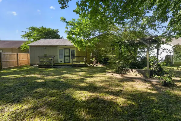 3372 SPRING SHADOW DR, Memphis, TN 38118
