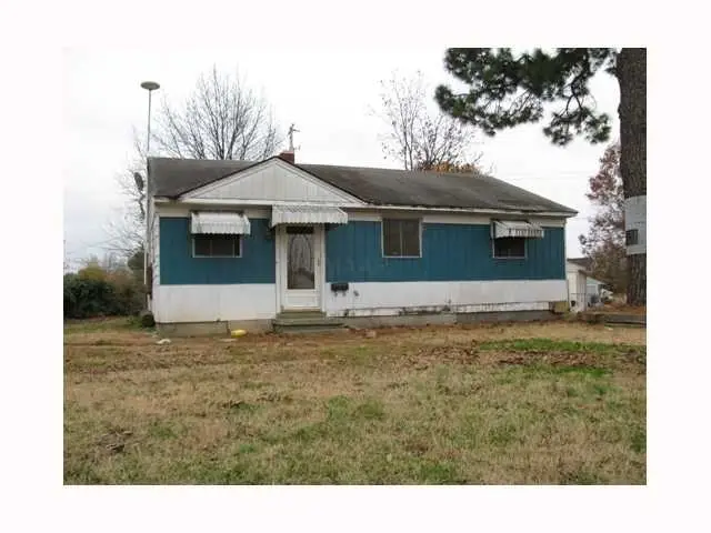 293 CARBON RD, Memphis, TN 38109 - #1