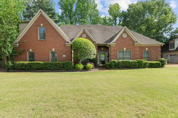8131 REBECCA WOODS DR, Bartlett, TN 38002