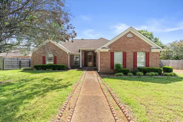 686 RADIANCE DR, Memphis, TN 38018