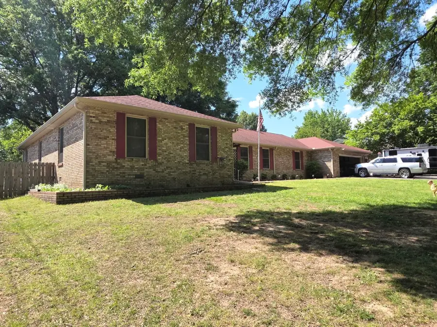 1603 WESTLAKE AVE, Dyersburg, TN 38024 - #2