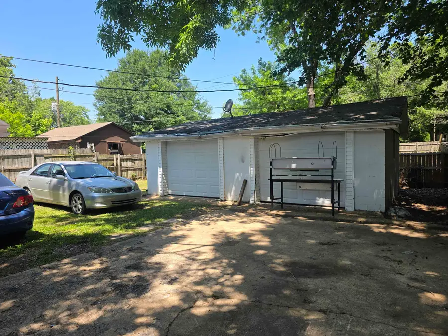 4072 GREY RD, Memphis, TN 38108 - #2