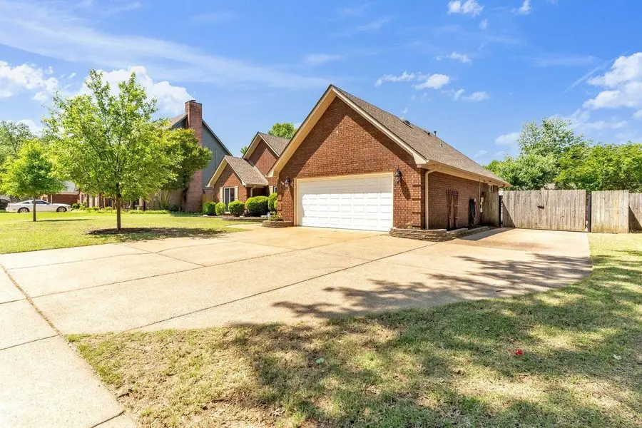 8052 SARA JANE LN, Bartlett, TN 38133 - #2