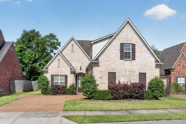 1379 RAINDROP DR, Collierville, TN 38017