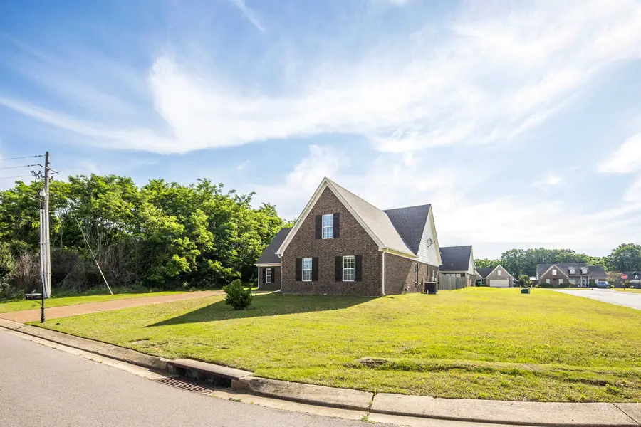 185 BEAU TISDALE DR, Oakland, TN 38060 - #2