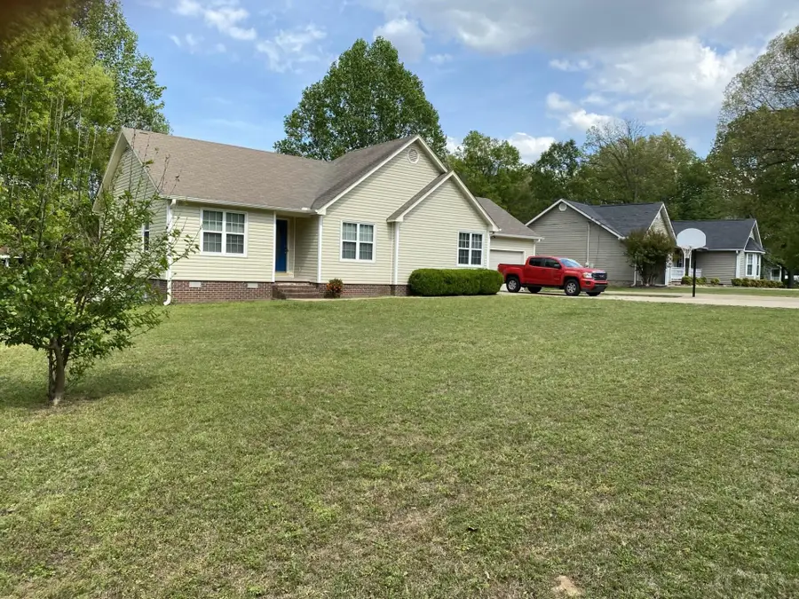 81 CANDLEWICK DR, Jackson, TN 38305-5906 - #2