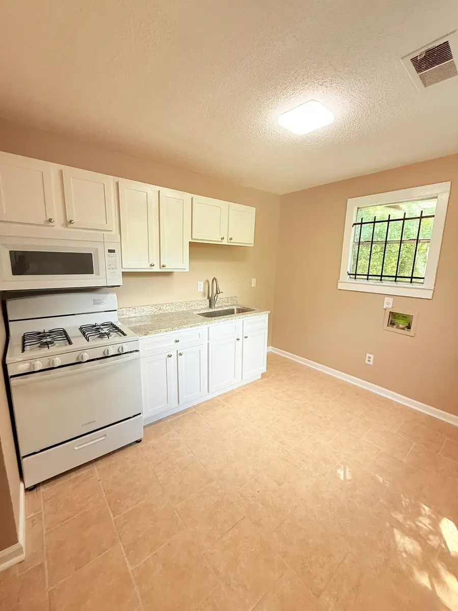 931 CALVIN RD, Memphis, TN 38109 - #2