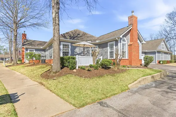1075 OAK TIMBER CIR #69, Collierville, TN 38017
