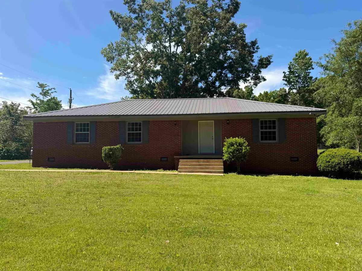 420 BARKER DR, Savannah, TN 38372 - #1