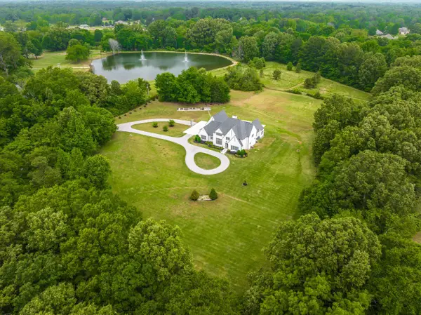 55 OLD STATE LINE DR, Piperton, TN 38017