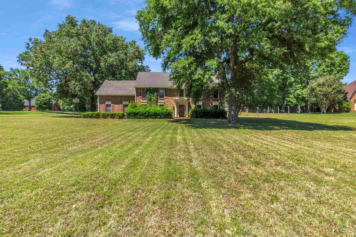 8970 HILLMAN WAY DR, Bartlett, TN 38133 - #1