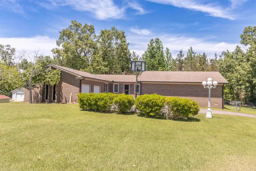 364 DEBBIE CIR, Selmer, TN 38375 - #3