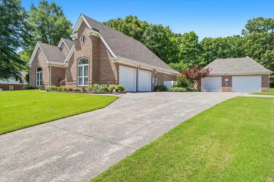 275 SHADY OAKS DR, Eads, TN 38028 - #2