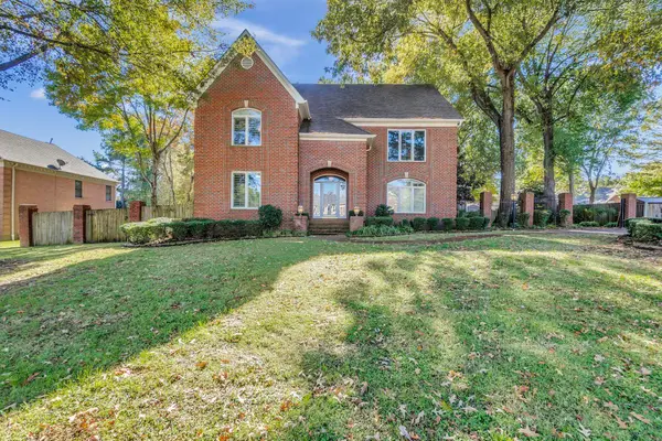 9469 PLANTATION WAY LN, Germantown, TN 38139-7814