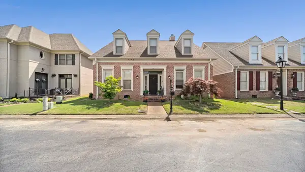 44 FOREST VILLAGE PL, Memphis, TN 38018