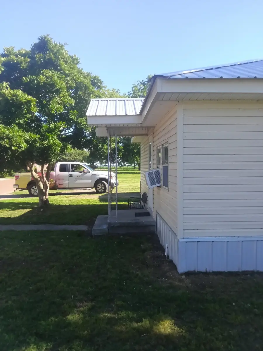 106 S MAIN ST, Ridgely, TN 38080 - #2