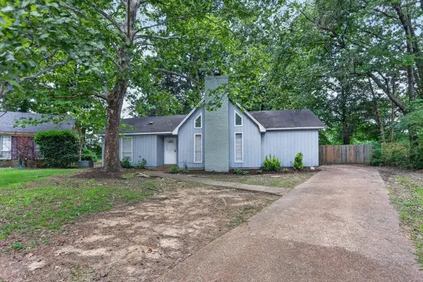2081 ROSE GARDEN CV, Memphis, TN 38133