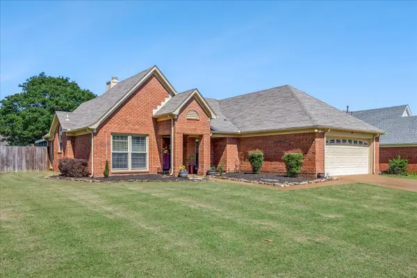 883 CAIRN CREEK DR, Memphis, TN 38018