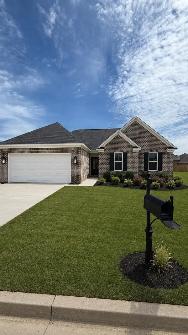 5420 WHITE PEARL LN, Memphis, TN 38109