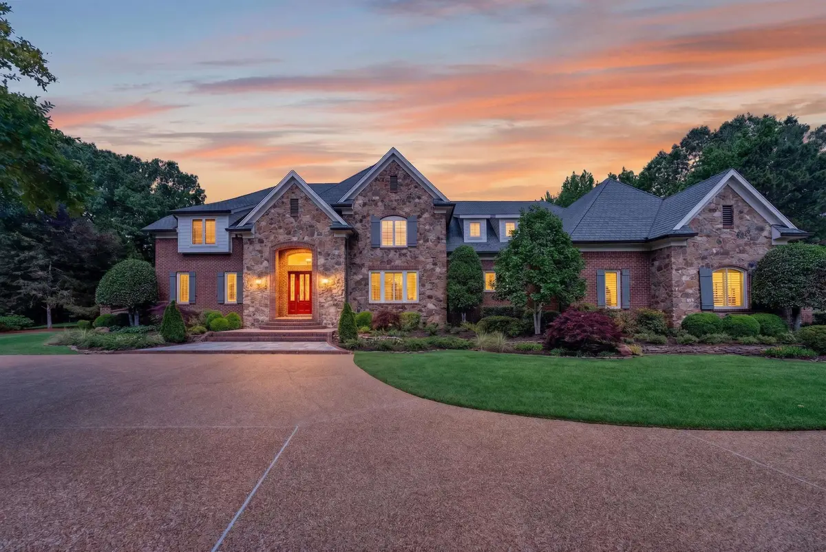 9290 HOLLOW CREEK CV, Germantown, TN 38138 - #1
