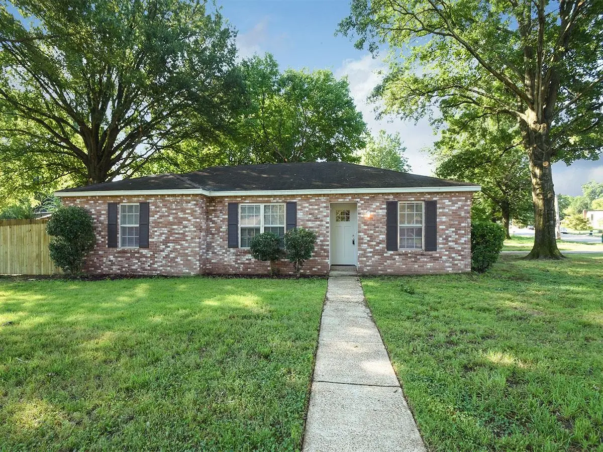6731 STARKENBURG LN, Memphis, TN 38115 - #1