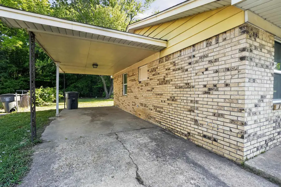 1100 WESTERN PARK DR, Memphis, TN 38109 - #2