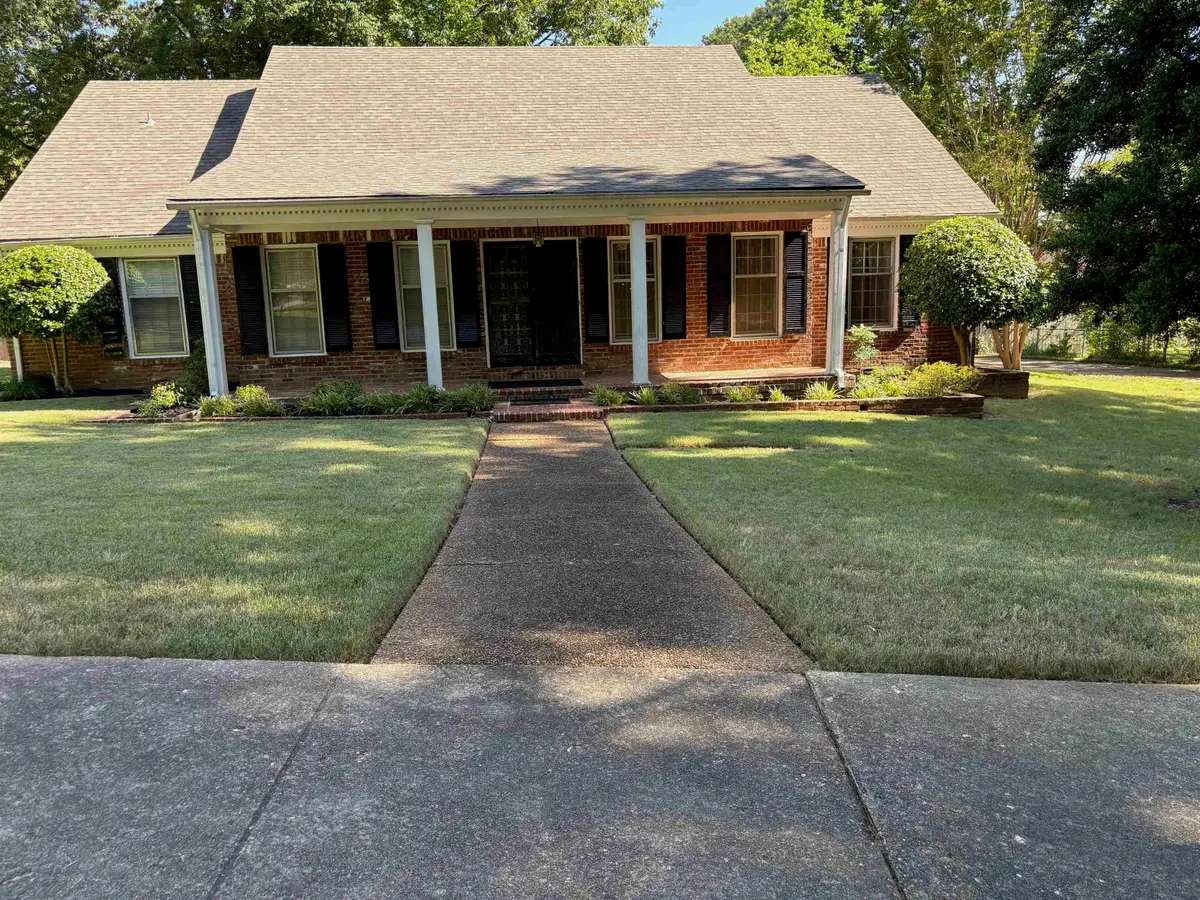 5710 WOODBRIAR CV, Memphis, TN 38120 - #1