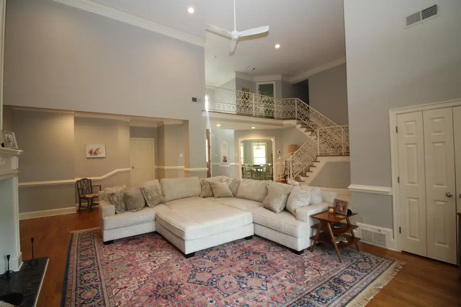 8811 CLASSIC DR, Memphis, TN 38125 - #2