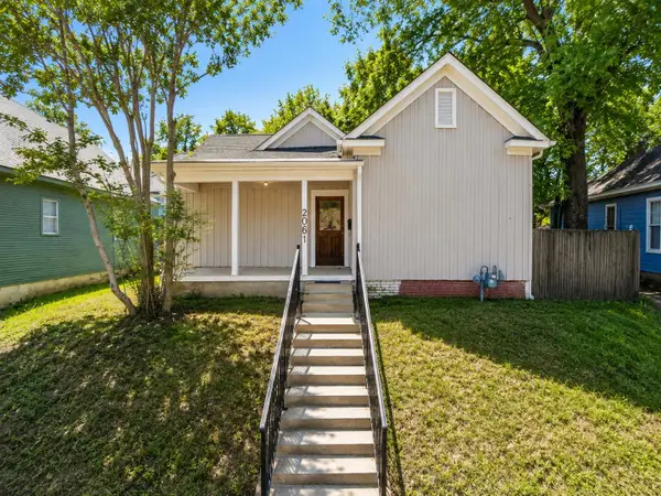 2061 PEABODY AVE, Memphis, TN 38104