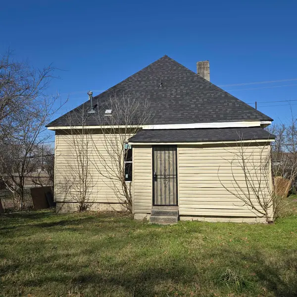 385 WALKER AVE, Memphis, TN 38126
