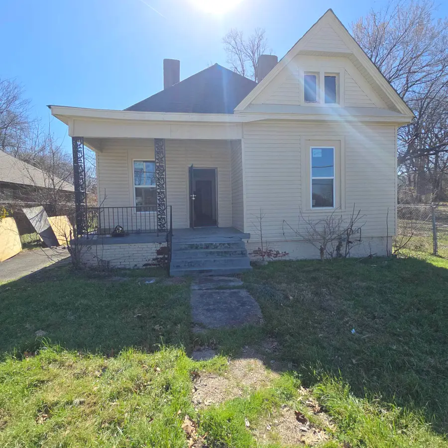385 WALKER AVE, Memphis, TN 38126 - #3