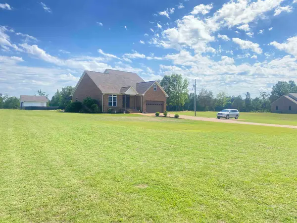 745 GREENBRIAR LN, Adamsville, TN 38310
