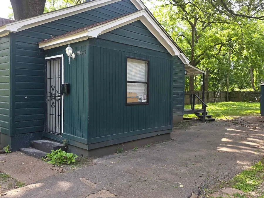 3325 DOUGLASS AVE, Memphis, TN 38111 - #3