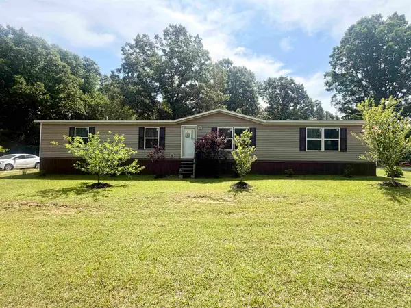 2121 HARDIN GRAVEYARD RD, Adamsville, TN 38310-2707