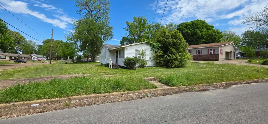 604 SIMONTON ST, Covington, TN 38019 - #3