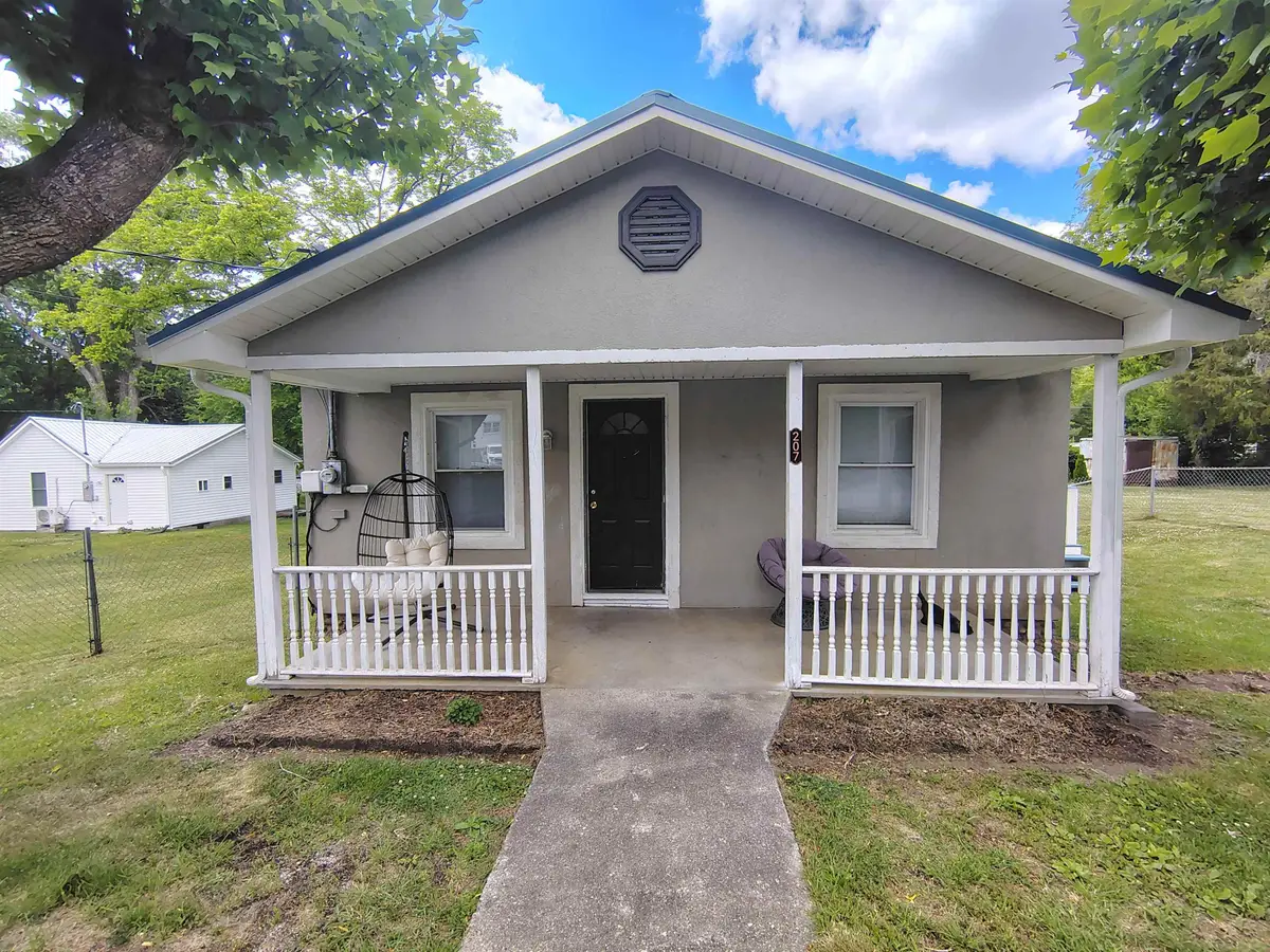 207 JACKSON AVE, Erwin, TN 37650 - #1