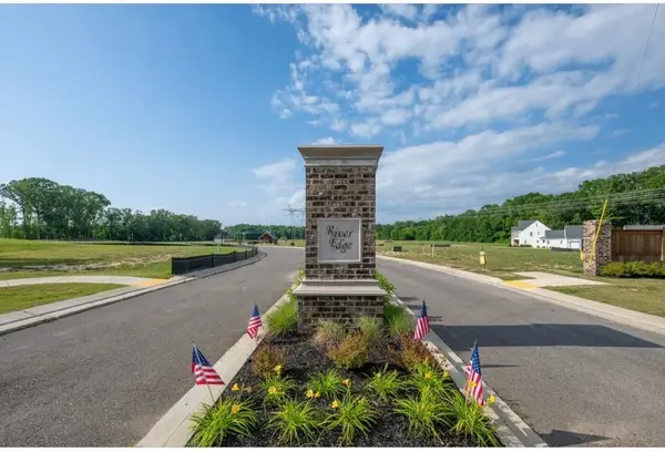 145 CYPRESS BEND CV, Rossville, TN 38066