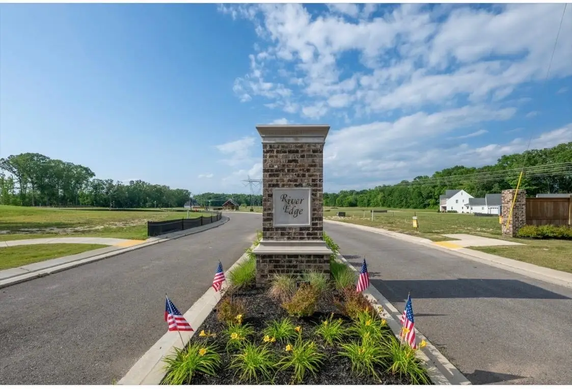 155 CYPRESS BEND CV, Rossville, TN 38066 - #1