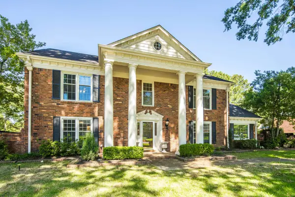 2243 W GLENALDEN DR, Germantown, TN 38139