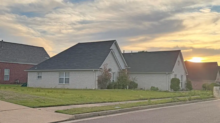 7111 FERNBANK LN, Memphis, TN 38125 - #3