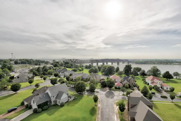 717 RIVERSIDE DR #904, Memphis, TN 38103
