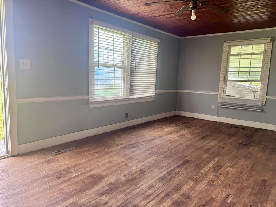 237 OLD SHILOH RD, Adamsville, TN 38310 - #2