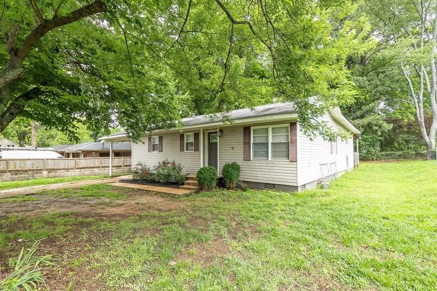 30 CENTER AVE, Munford, TN 38058 - #2